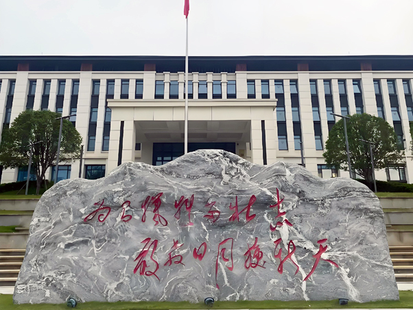 �й������б�����У